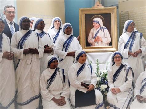 La India se encierra: ni misioneras de Madre Teresa ni 6000 ONG’s pueden recibir dinero ...