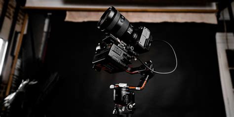 DSLR camera stabilizer: Types explained and choosing tips