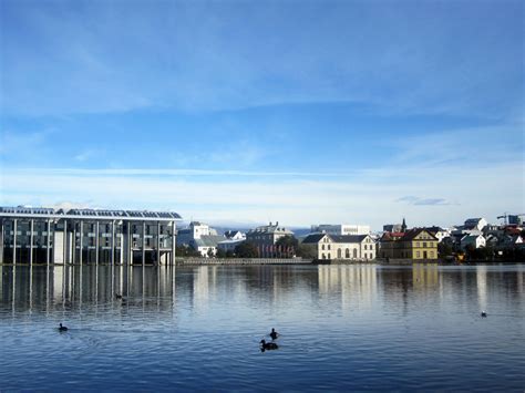 Reykjavik City Hall | Reykjavik City Hall by the pond. Reykj… | Flickr