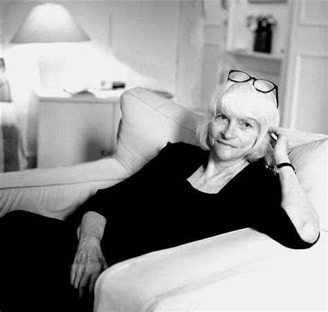 Alison Lurie, Tart-Voiced Novelist of Manners, Dies at 94 - The New ...