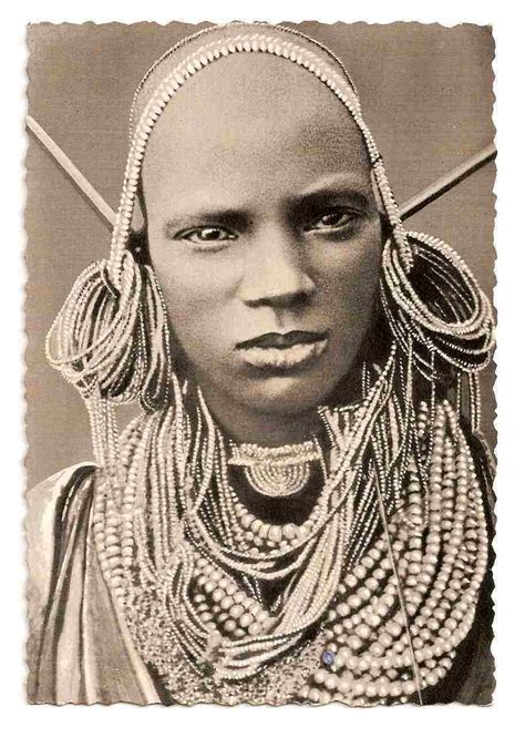 Kikuyu Girl, 1950s. #Kenya #Kenyan #Kikuyu Out Of Africa, East Africa, African Tribes, African ...