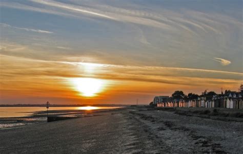 West Mersea Beach - Photo "Mersea Island Coast Path" :: British Beaches