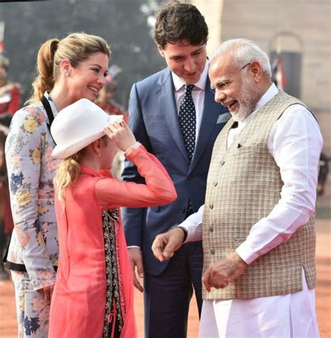 Narendra Modi greets Justin Trudeau with hug at Rashtrapati Bhavan - Photos,Images,Gallery - 83831