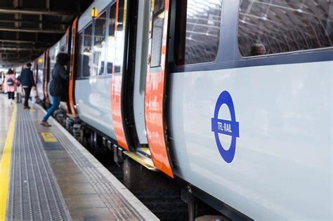 Elizabeth line news: Major milestone for Crossrail project as TfL takes over Paddington to ...