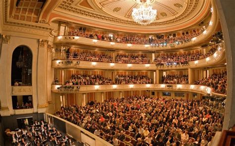 Pretty in Pink. The Renovated Staatsoper in Berlin – The Needle: Berlin