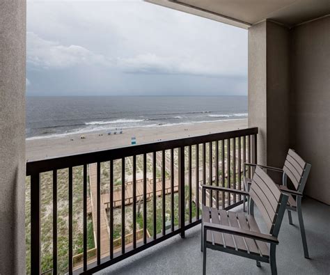 Hampton Inn & Suites Oceanfront Carolina Beach, NC - See Discounts