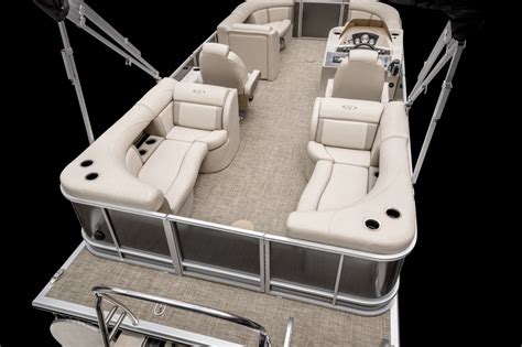 The Best Pontoon Boat Layout - Smart Boat Buyer Guide