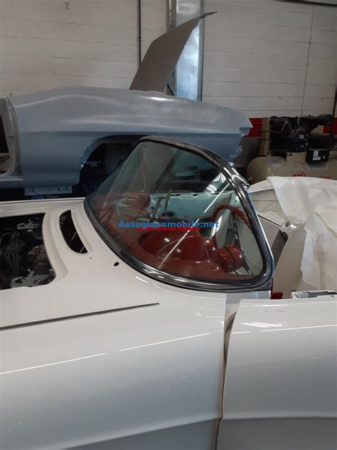 Classic Car Auto Glass Replacement - Auto Glass Mobile La