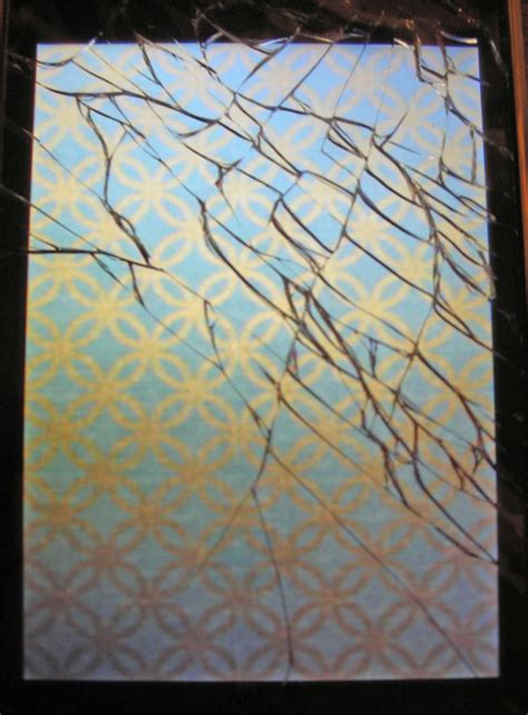 cracked iphone screen - Day 5 | Here is the cracked screen o… | Flickr