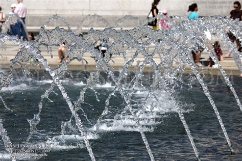 World War II Memorial Fountain - MetroScenes.com - Washington, DC ...