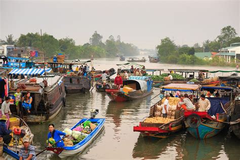 The most vibrant floating markets of Vietnam You Must See - Ecophiles