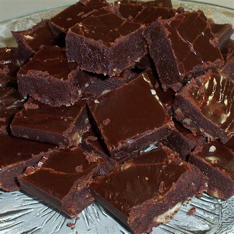 Old-Fashioned Chocolate Fudge – 99easyrecipes