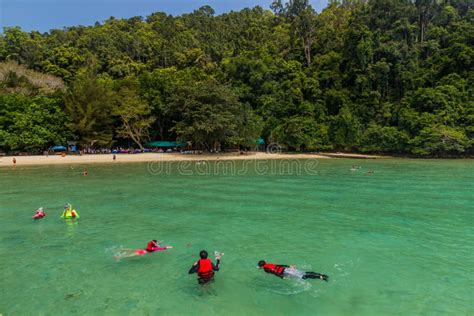 TUNKU ABDUL RAHMAN PARK, MALAYSIA - FEBRUARY 24, 2018: Snorkeling People Off Gaya Island in ...