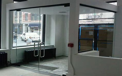 Door Installation in NYC: Aluminum & Frameless Doors Fabrication