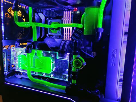 Newest iteration with vertical RTX 2080 ti : r/watercooling