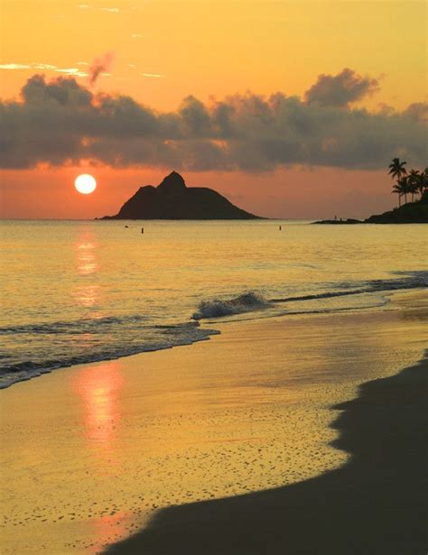 Sunrise #Kailua Beach, Oahu, Hawaii @tammytelker . we could always ...