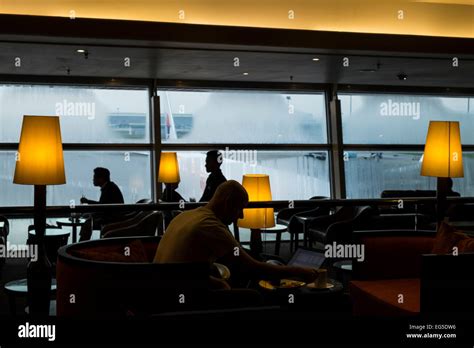 Kuala lumpur airport lounge hi-res stock photography and images - Alamy