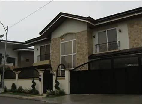 Daniel Padilla gives Mother her Dream House (Video)