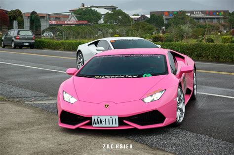 Pink Lamborghini Huracan Driven by Taiwanese Woman Causes a Stir - autoevolution