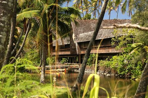 ruins of Coco Palms resort hotel Kauai circa 2012 Kauai Hotels, Hotels And Resorts, Blue Hawaii ...