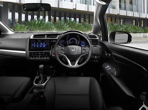 Honda Fit 2019 Interior | carfare.me 2019-2020