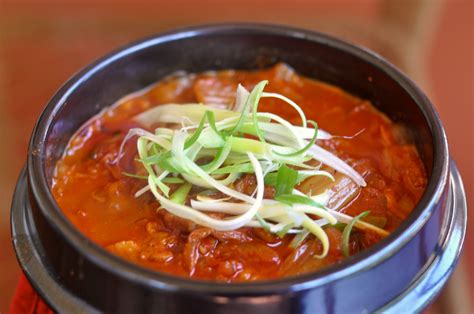 Topic: Kimchi jjigae - Maangchi.com