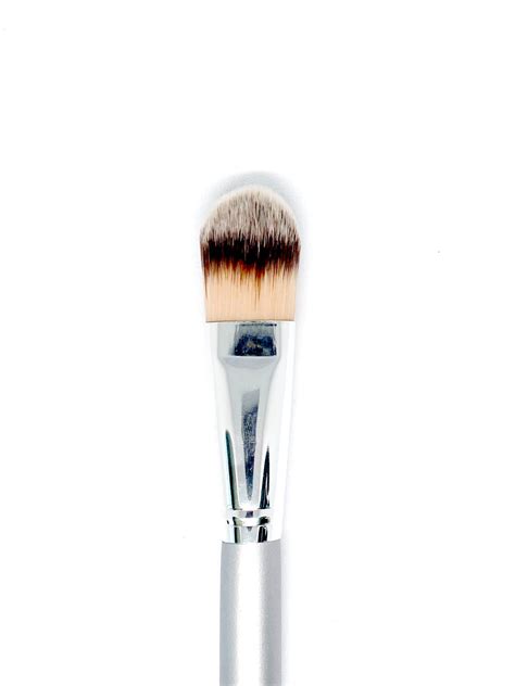 Liquid Foundation Brush – Advanced Mineral Makeup