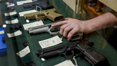 2023 - Reactions to relaxed US gun laws: New York shouldn't become a ...