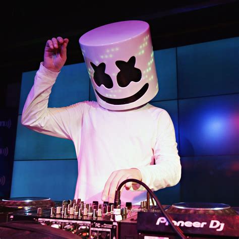 Marshmello | Marshmello, Dj, Fotografia de produtos