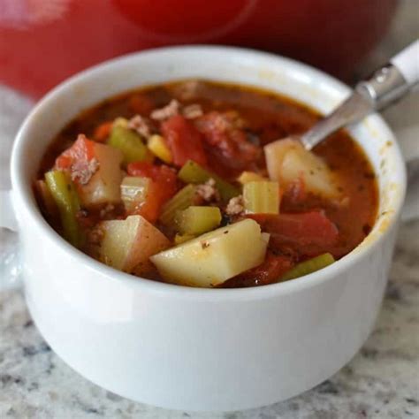 Easy Hamburger Vegetable Soup - Small Town Woman