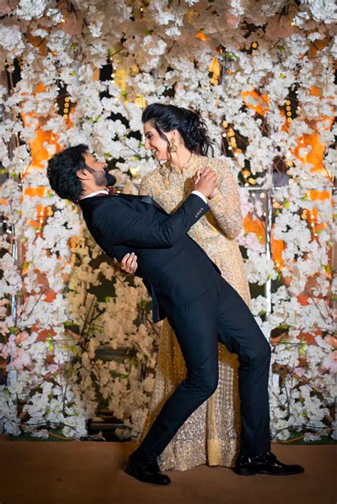 Top 25 Best Wedding Photography Poses for Couple | The Wed Cafe