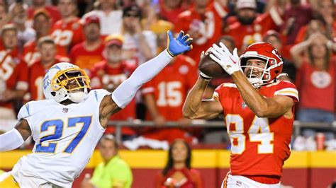 Los Angeles Chargers 24-27 Kansas City Chiefs | NFL highlights | Video ...