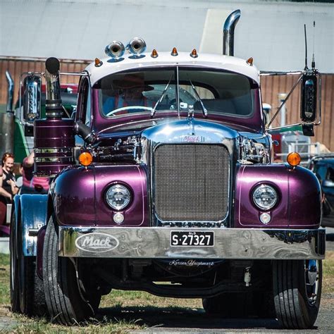 I love the colour #😍 #truckphotography #macktrucksaustralia #macktruck #purple #truck #mack ...