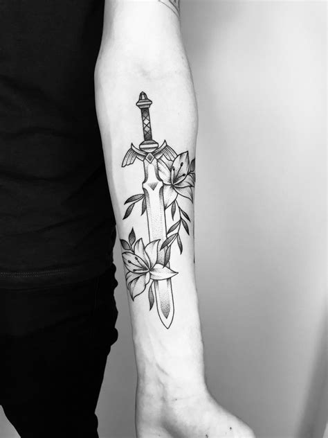 [OC] Master Sword tattoo que j'avais fait il y a quelques jours - par ...