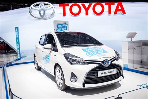 Toyota at the Paris Motor Show: Hybrid Crossovers, Fuel Cell Sedans ...