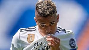 Mariano Díaz's Age, Height, Net Worth, Partner, Career, Stats, Salary ...