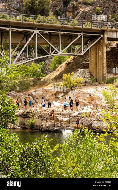 Kern River and Johnsondale Bridge Stock Photo - Alamy