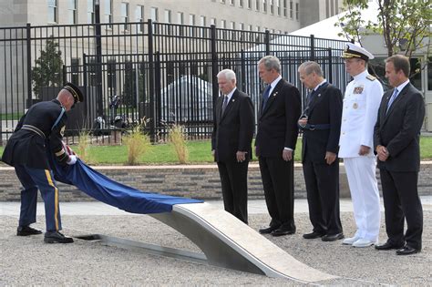 Pentagon Memorial opens to public > Air Force > Article Display