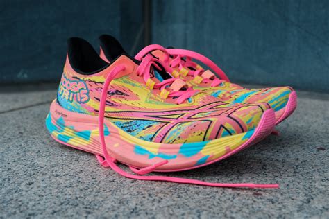 Asics Noosa Tri 15 Review: Van Gogh-ing, Going, Gone - Believe in the Run