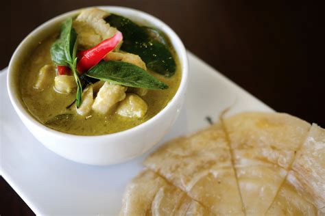 Roti Canai with Green Curry Chicken – Nur Wanita Restaurant