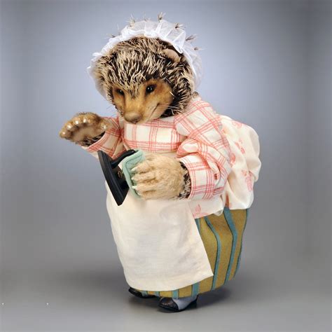 Mrs. Tiggy-winkle™ | R. John Wright Dolls