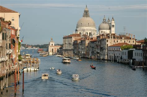 Travel to Venice - Jetsetz.com