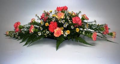 Flowers in Love: Classic Shape 4: Horizontal arrangement