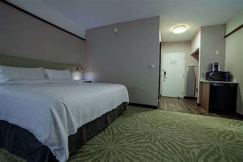 Hilton Garden Inn Montreal Airport Montreal | Bookonline.com