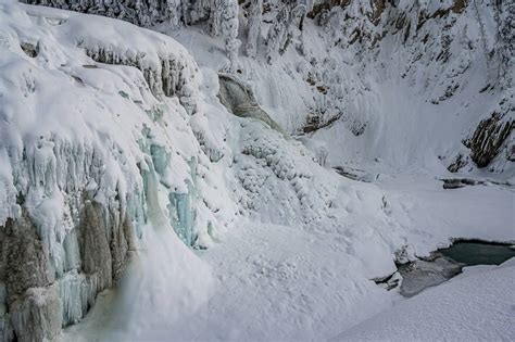 Wapta Falls Hike or Snowshoe in Winter - Ez Pass