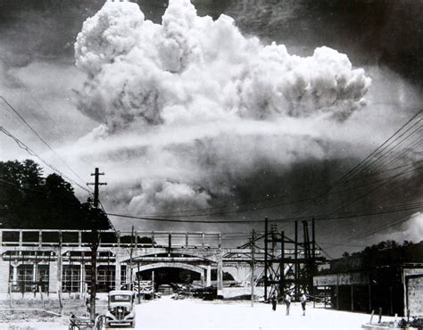 Shocking photos after the atomic bombings of Hiroshima and Nagasaki ...