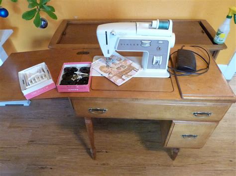 Singer Touch & Sew Deluxe Zig Zag Sewing Machine / Model 7… | Flickr