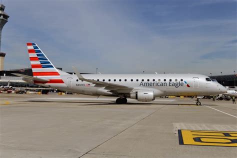 American Airlines Fleet Embraer E175 Details and Pictures