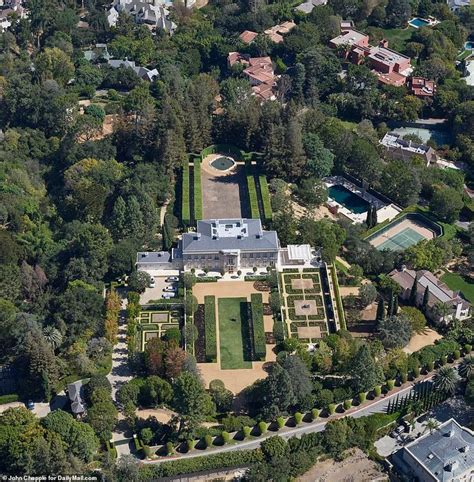 Rupert Murdoch's son Lachlan buys Bel Air estate for $150million ...