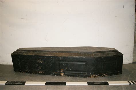 0027074 Wooden Black Painted Coffin With Red Satin Interior ( H 42cm x 201 x 60 ) – Stockyard ...